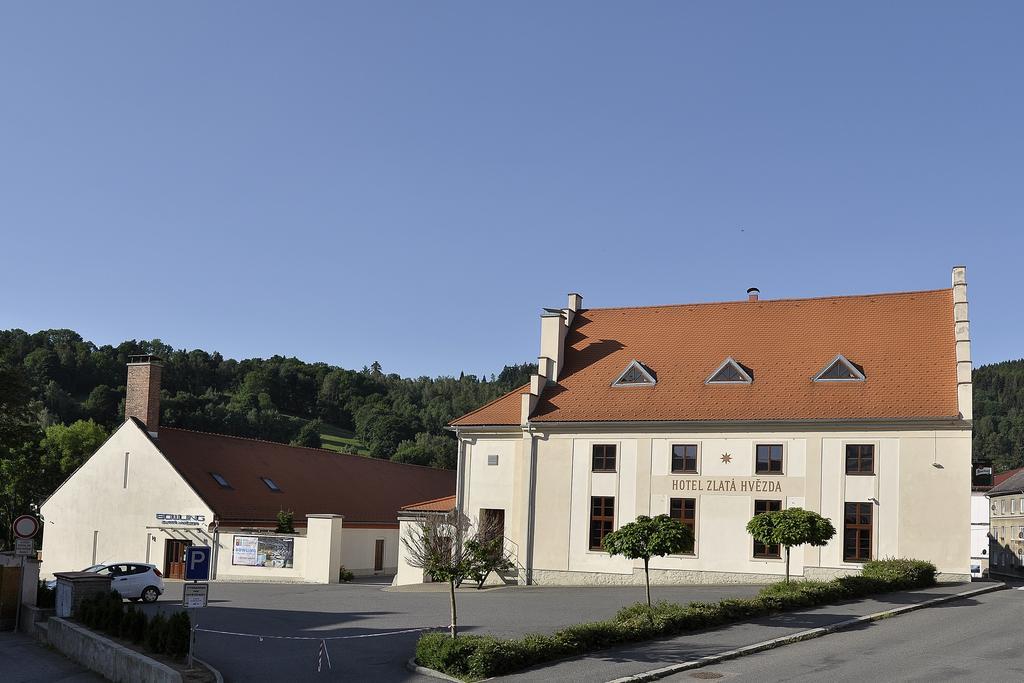 Hotel Zlata Hvezda Vimperk Buitenkant foto