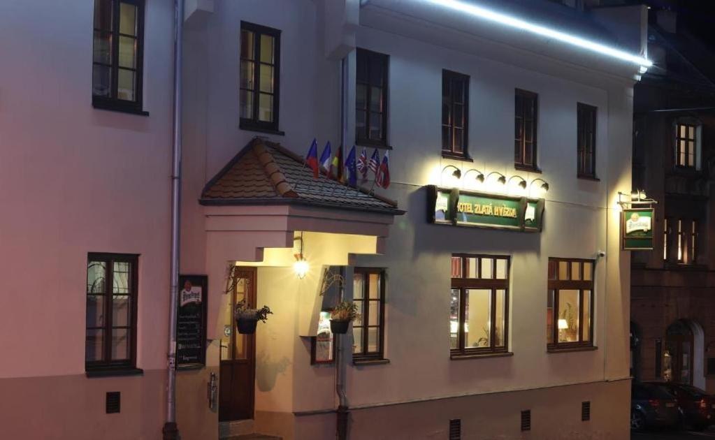Hotel Zlata Hvezda Vimperk Buitenkant foto